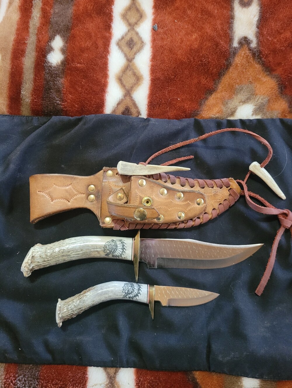 Vintage Ken Richardson Deer Antler Knife Set With Matching Scrimshaw And Sheath.